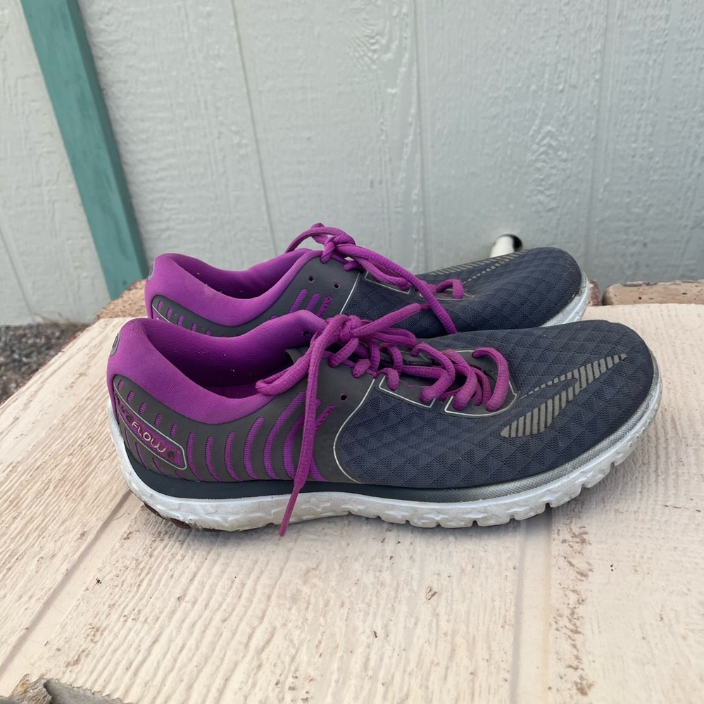 Brooks PureFlow 6 purple + gray Running Sneakers size 8